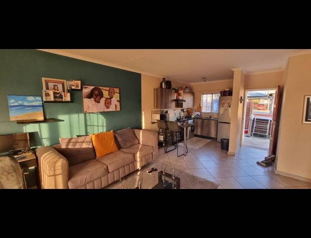 2 BEDROOM TOWNHOUSE FOR SALE IN THE REEDS